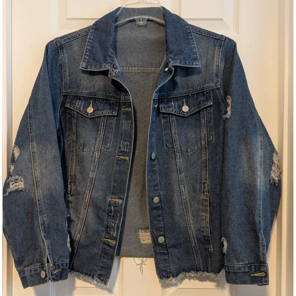 NWOT EVALESS Women's XL  Distressed Washed Crop Denim Jean Jacket Coat VERY NICE - Picture 3 of 6
